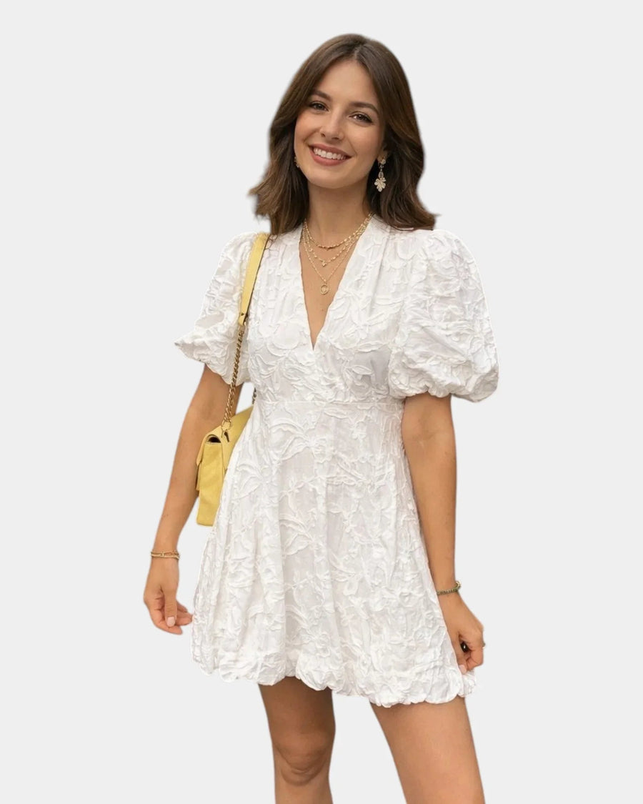 Anastasie | Robe mini brodées à manches volantées